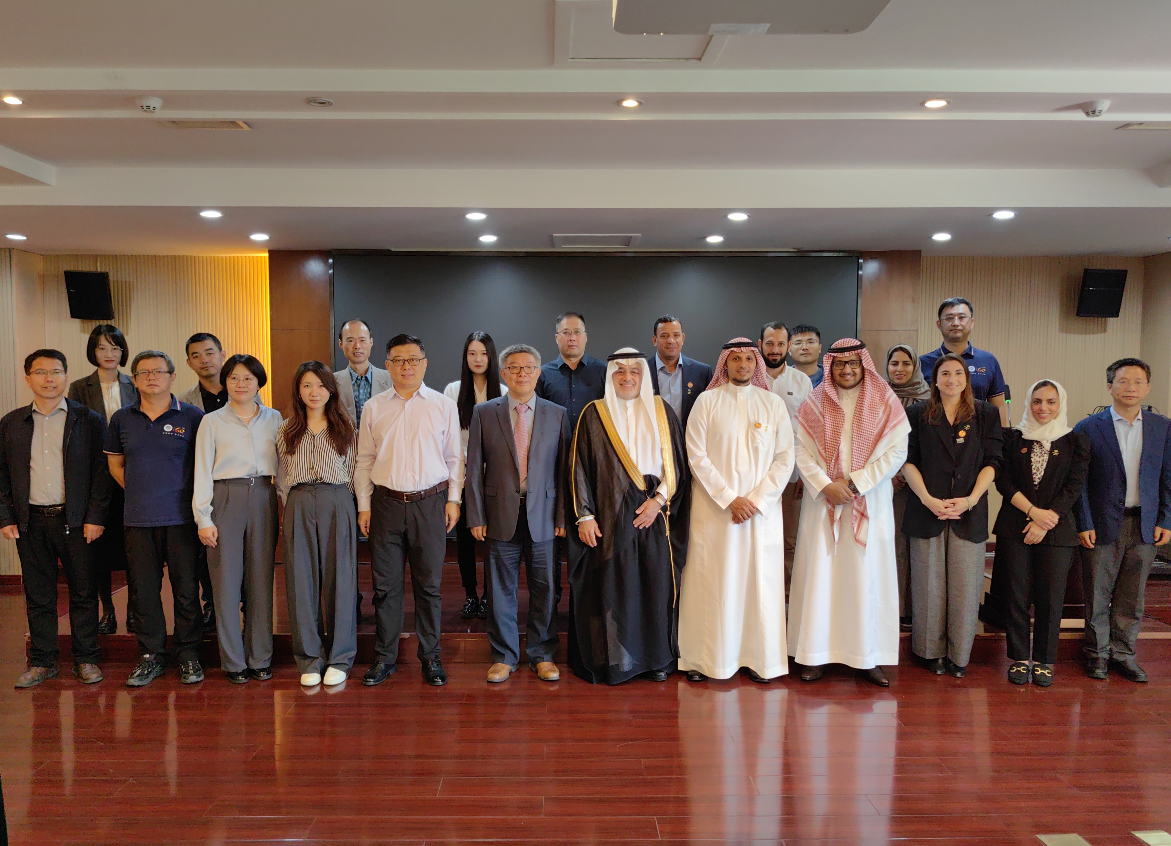 2024.10.08 沙特野生生物中心首席执行官一行访问我所